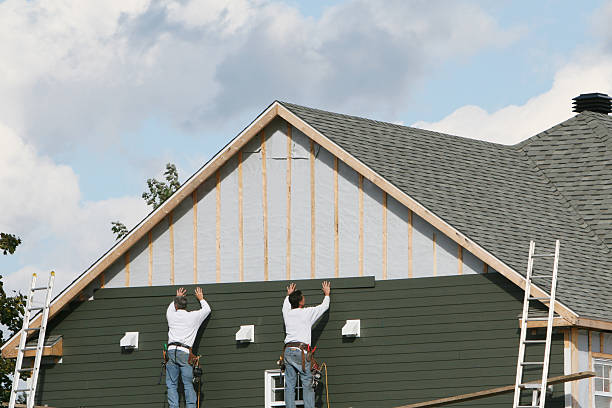 Professional Vinyl Siding technician working in State Road, NC